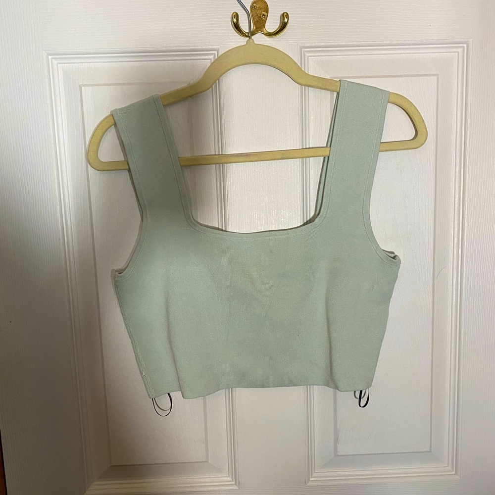 H&M cropped tank NWT